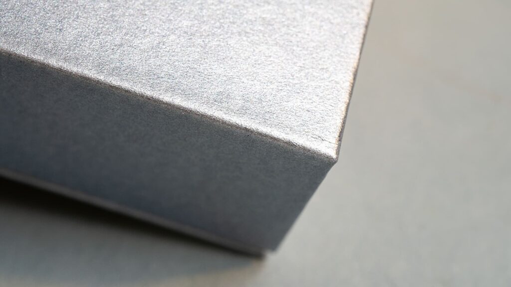 rigid box precision of the 90 degree corner